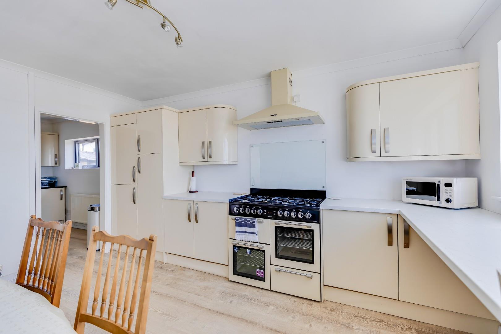 27 Marine Drive, Ogmore-By-Sea, Vale of Glamorgan, CF32 0PJ